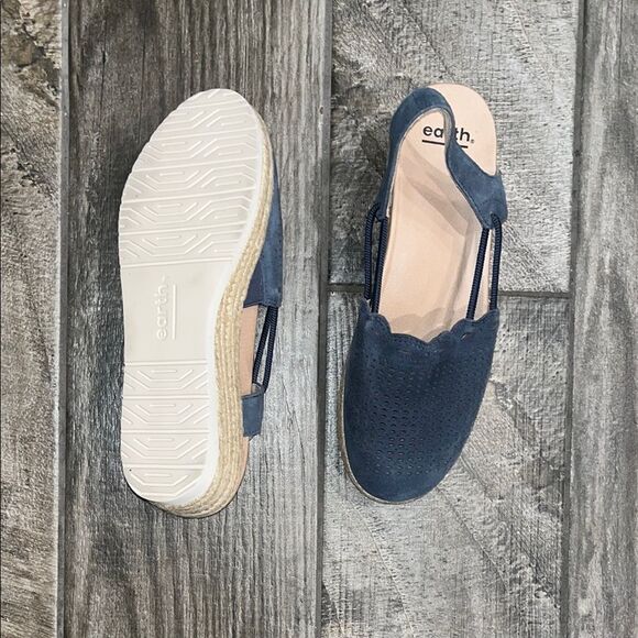 Earth Blue Flats Suede leather Minimalist Design 2” platform. - Picture 3 of 3